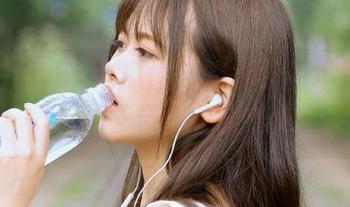 51吃瓜爆料安卓最新地址曝光，妹子带你畅快吃瓜