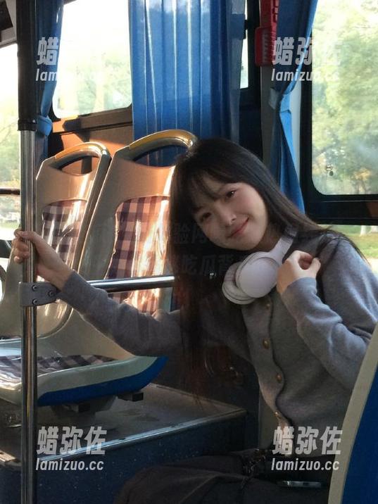 网曝吃瓜 免费体验网曝吃瓜热门线路,女生为你揭秘吃瓜背后的秘密